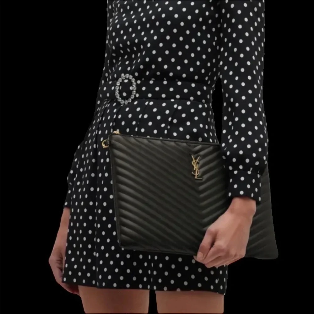 Saint Laurent Matelasse Chevron Zip
Clutch - Large Like New! - Picture 10 of 16